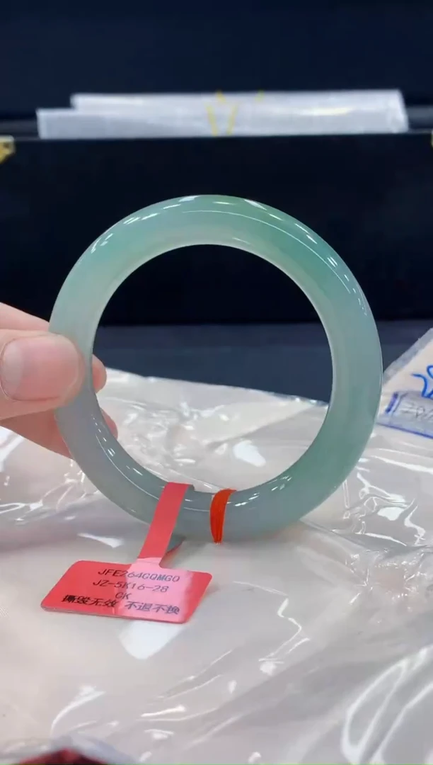 未镶嵌手镯翡翠翡翠手镯