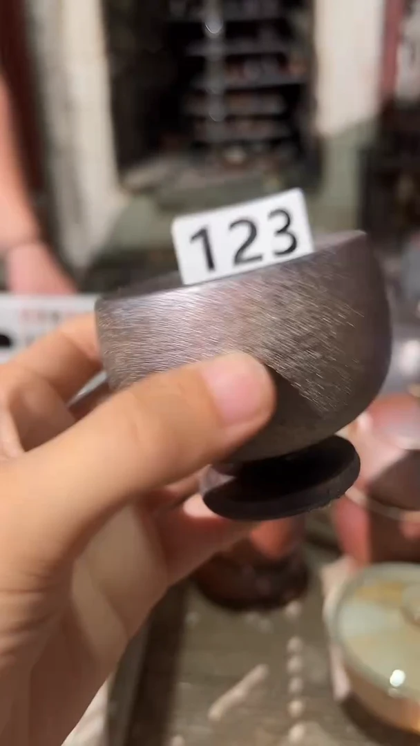 无运费险有瑕疵的摄影的产品有使用过的痕迹有点脏介意勿拍123