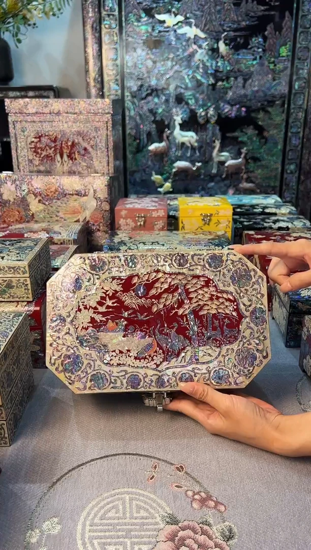 绒布底·弘贝雅螺钿漆器文化馆