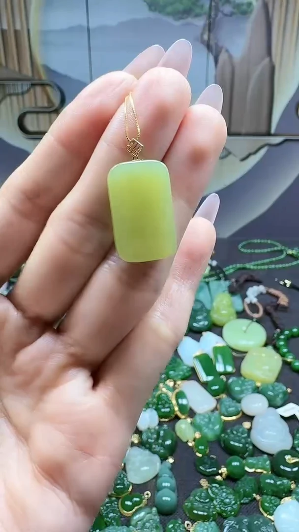 和田玉18K金镶嵌吊坠(不含链)1