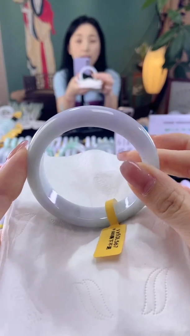 翡翠手镯未镶嵌56.7圈口t