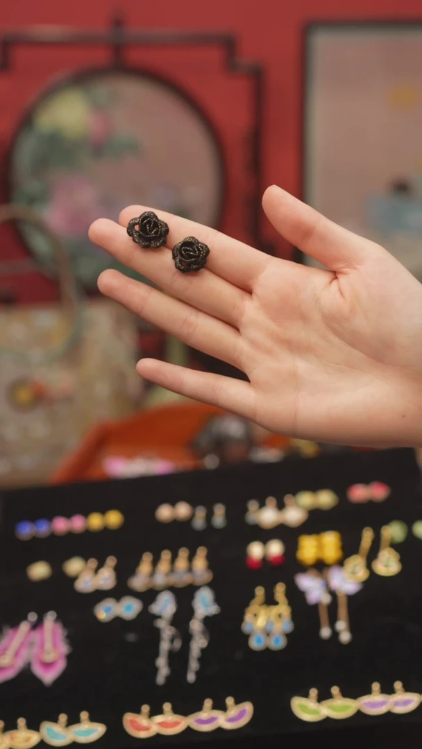 刺绣L****?非遗手工绒花饰品