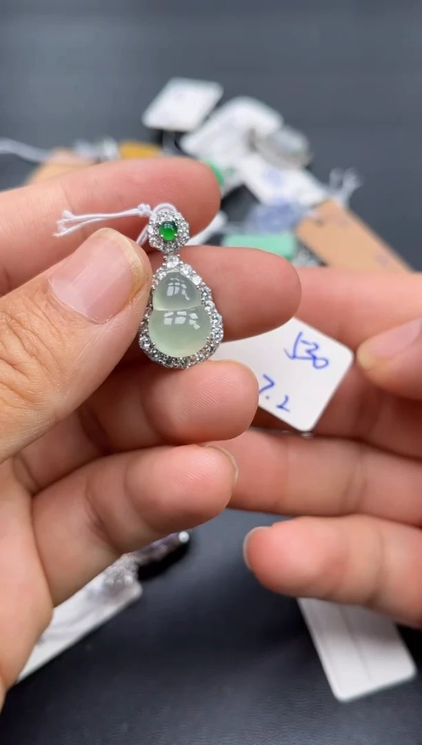 翡翠银S925镶嵌吊坠(不含链)多人