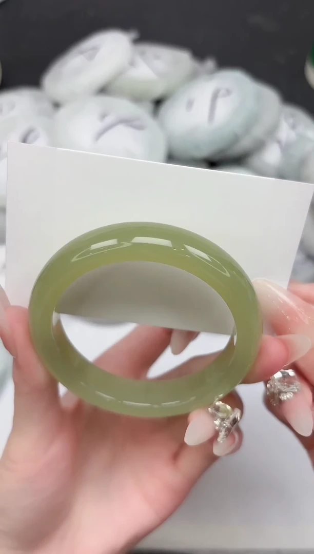 未镶嵌手镯石英质玉268-56