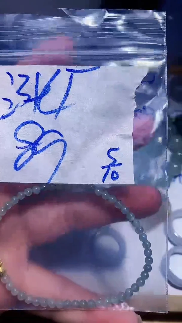 未镶嵌戒指翡翠涨****?拍一发一