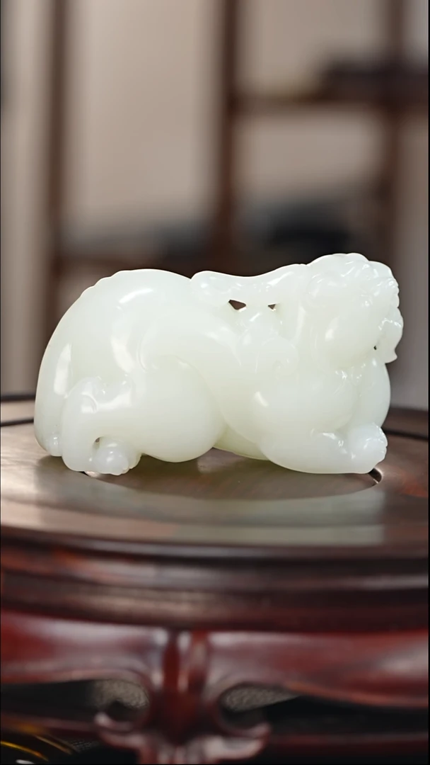 未镶嵌和田玉把件李**少和田玉