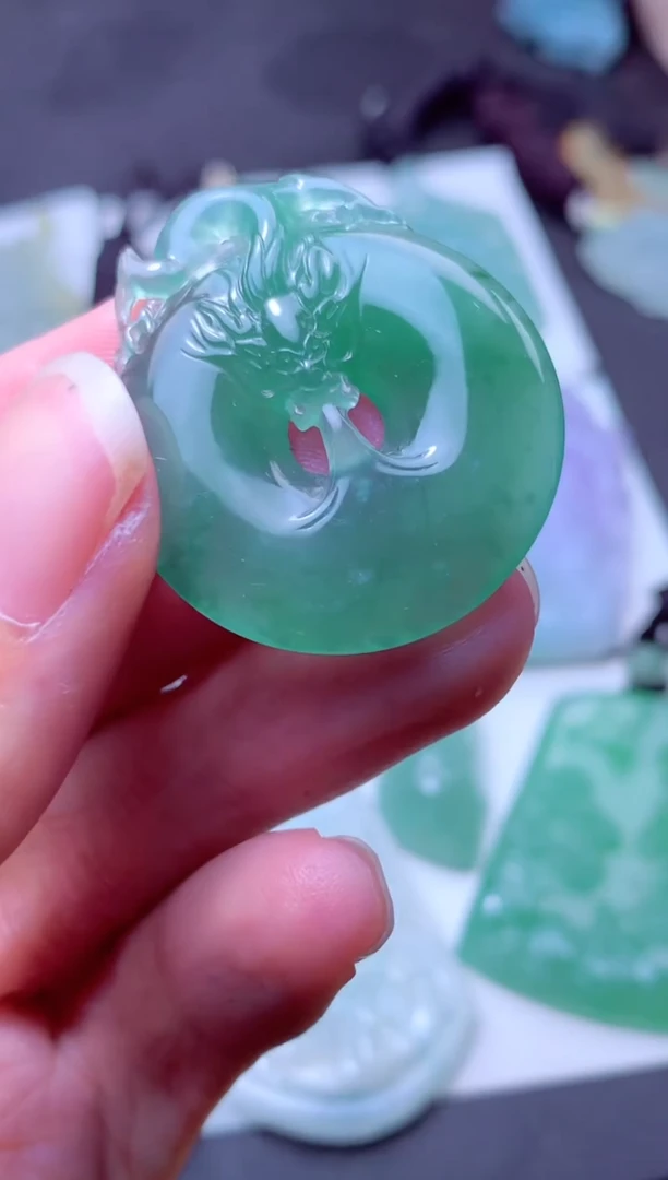 颈饰未镶嵌翡翠天然A货翡翠