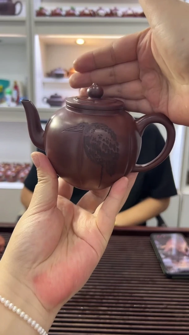 月****17.31  宜兴紫砂壶  龙血砂