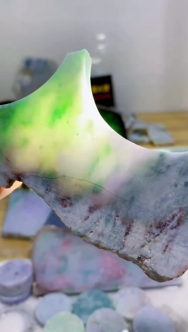 翡翠裸石0蒙0翡翠珠宝31