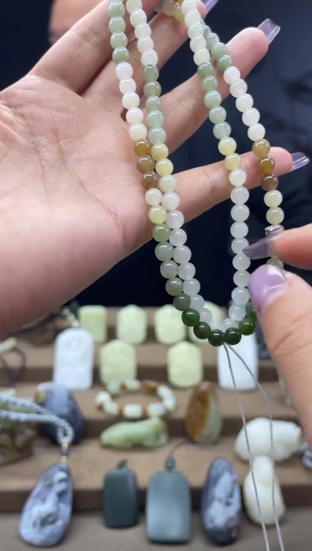 颈饰未镶嵌和田玉1