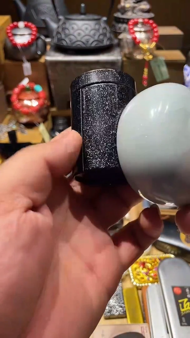 瓷片闪购商品 如图所示