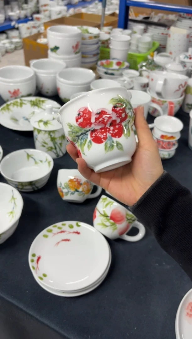 景德镇高温陶瓷食品级手绘釉中彩-花口葫芦杯