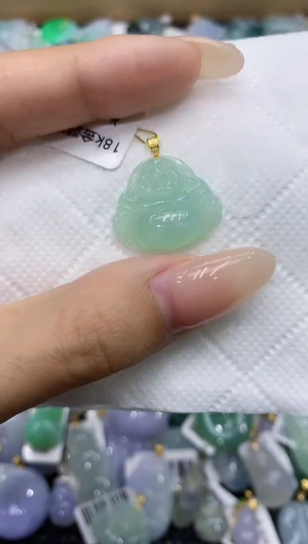 翡翠18K金镶嵌颈饰111111111111