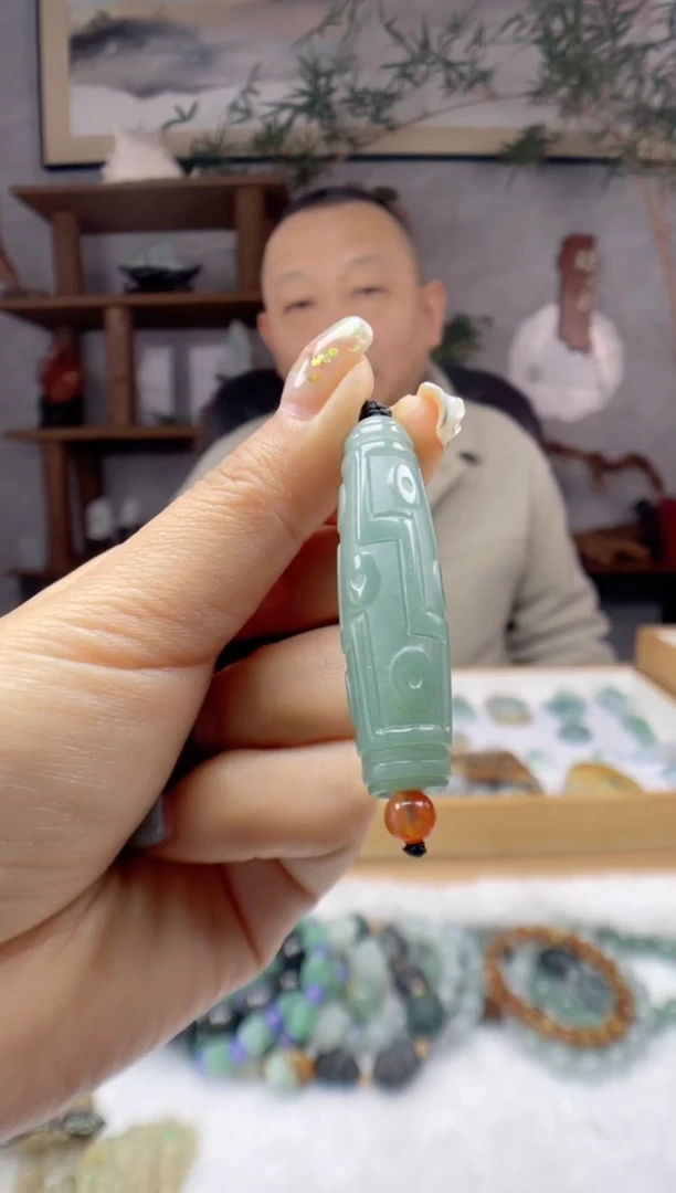 【闪购商品】定制翡翠未镶嵌天珠