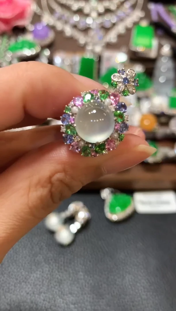 18K金镶嵌戒指翡翠q7