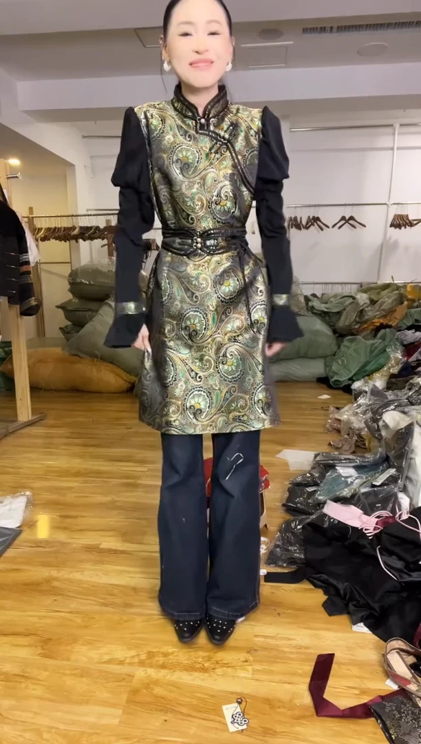 连衣裙       L码        110-120斤