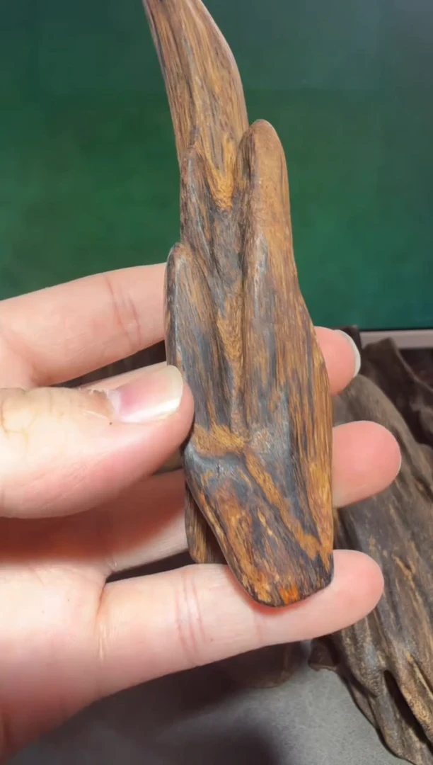 沉香吊坠多样性发