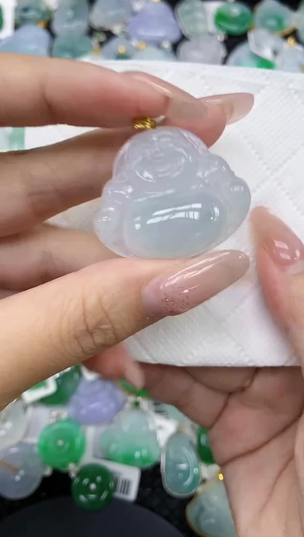 颈饰18K金镶嵌翡翠1111111111