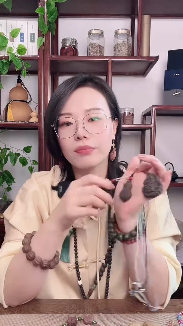 桃源香方的祥云扣牌