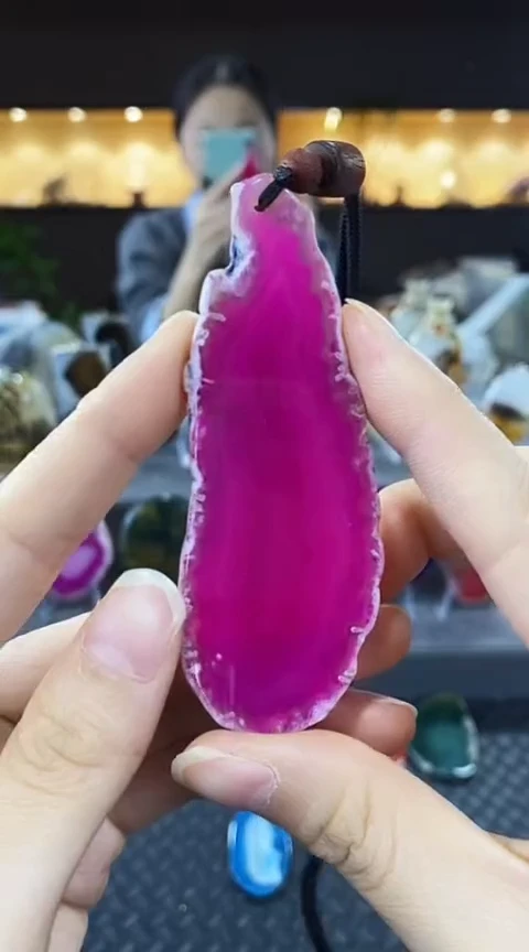 未镶嵌颈饰玛瑙/玉髓朱**榴玛瑙
