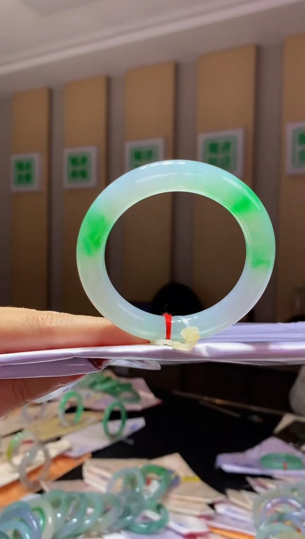 未镶嵌手镯翡翠-C98 圈口54.9 全款90万 定金2万