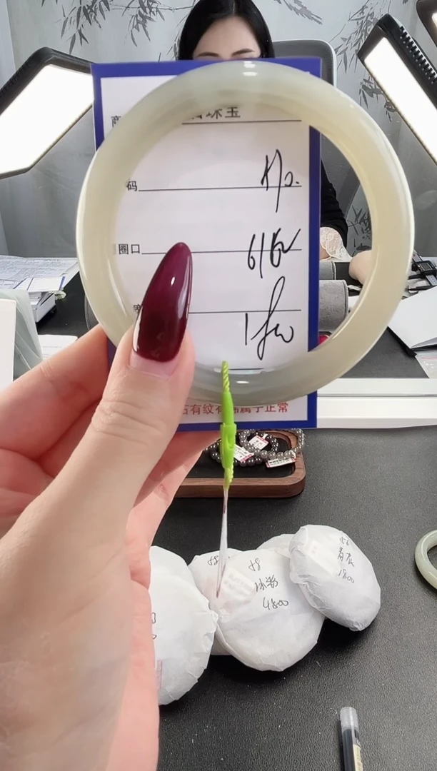 未镶嵌手镯和田玉70颜色微差无瑕疵