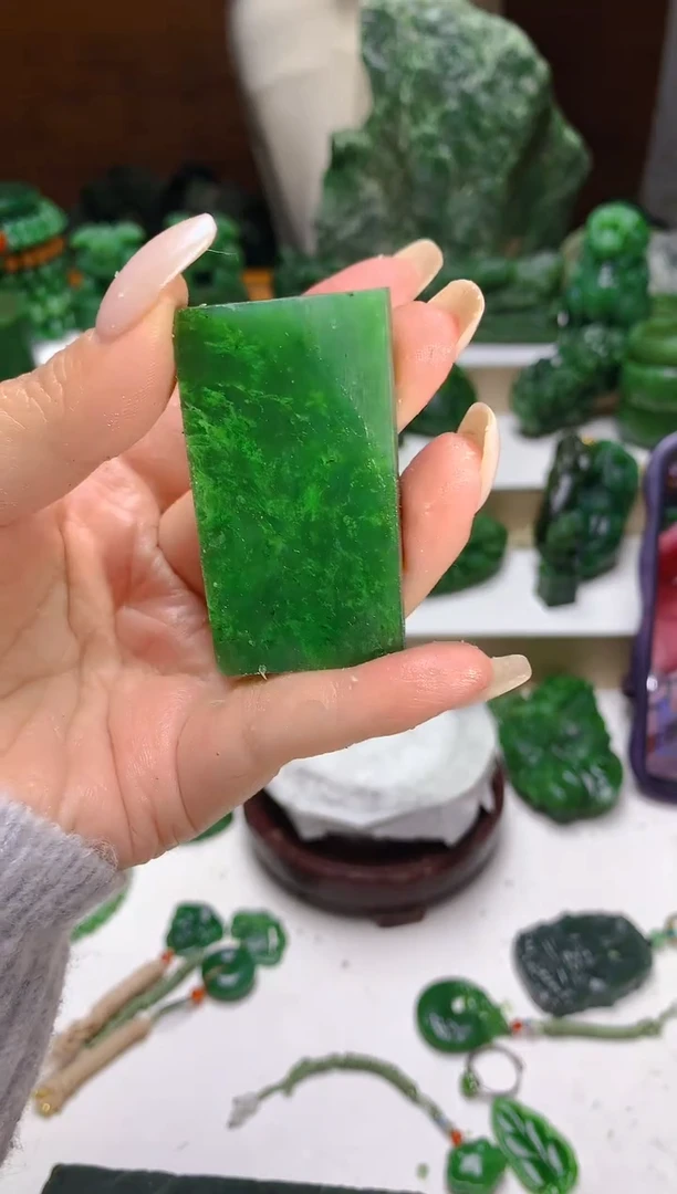 未镶嵌和田玉（碧玉）珠宝半成品1
