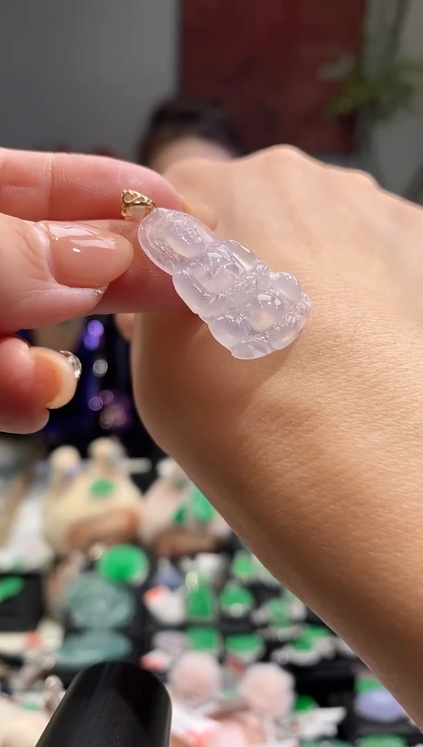 吊坠(不含链)18K金镶嵌翡翠观音