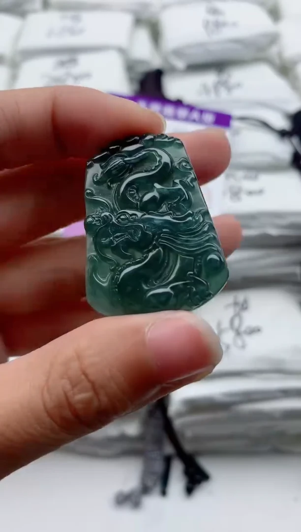 翡翠未镶嵌颈饰88888888