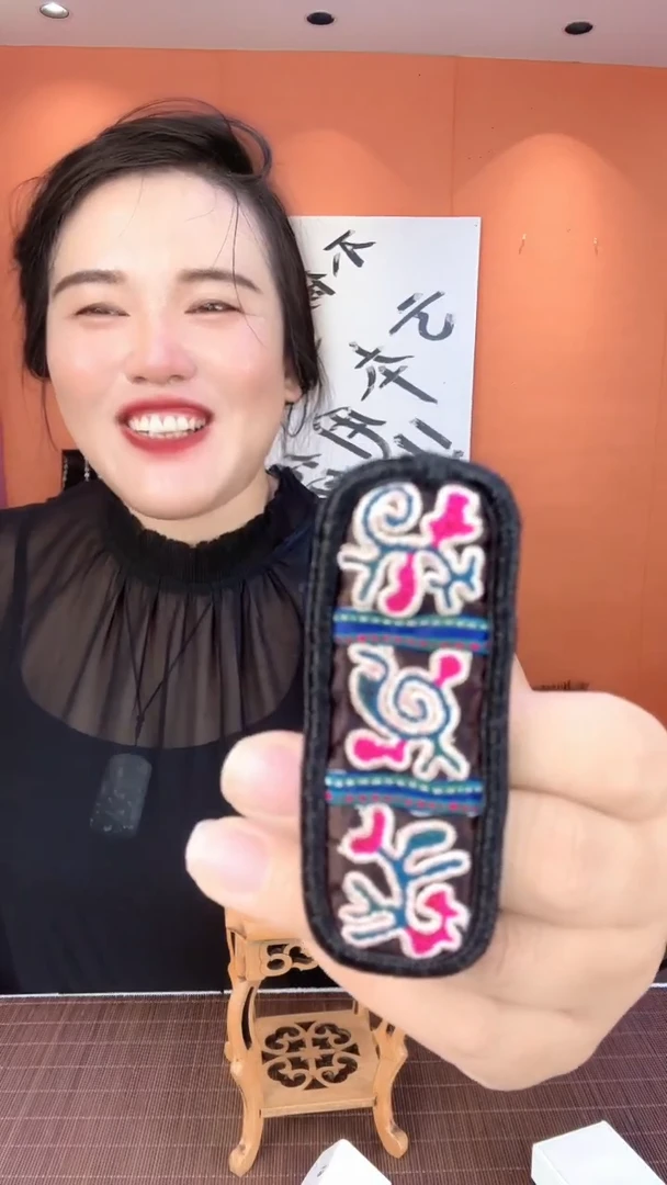 刺绣小**J非遗手工刺绣掰掰夹