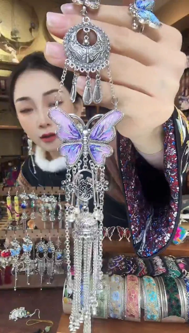 刺绣非遗刺绣民族风吊坠