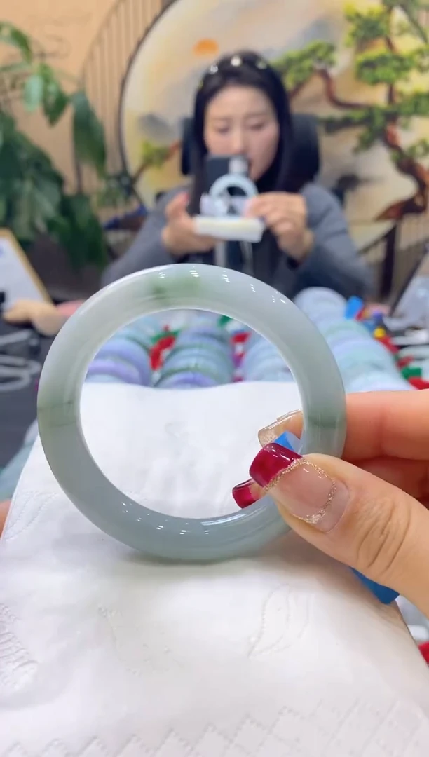 【闪购商品】翡翠手镯未镶嵌99910738