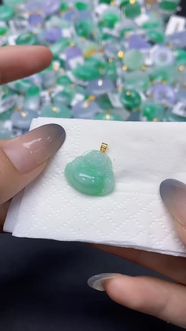 翡翠未镶嵌颈饰天然缅甸a货翡翠