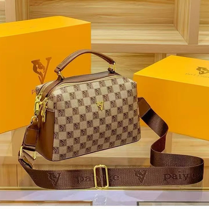 607/P6802卡其BusiDanli高端定制斜挎包气质轻奢