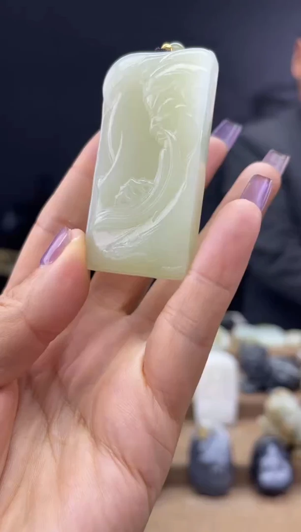 颈饰未镶嵌和田玉1