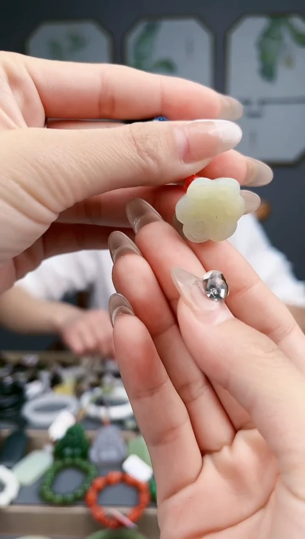 【闪购商品】和田玉颈饰未镶嵌AA多样性发货 拍一发一