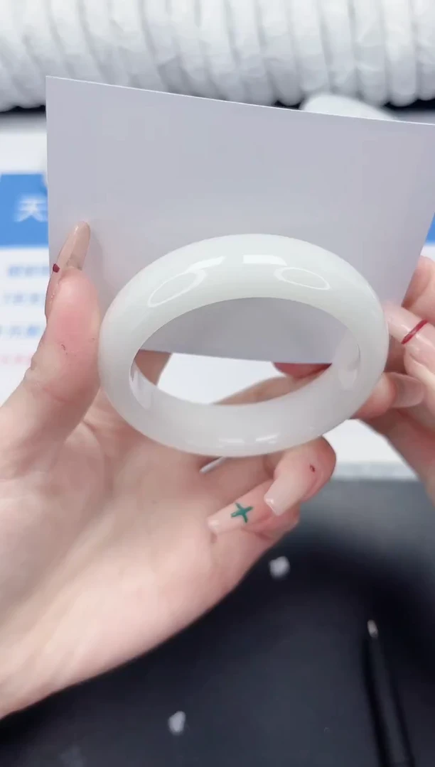 未镶嵌手镯石英质玉23-56.7BYGKT