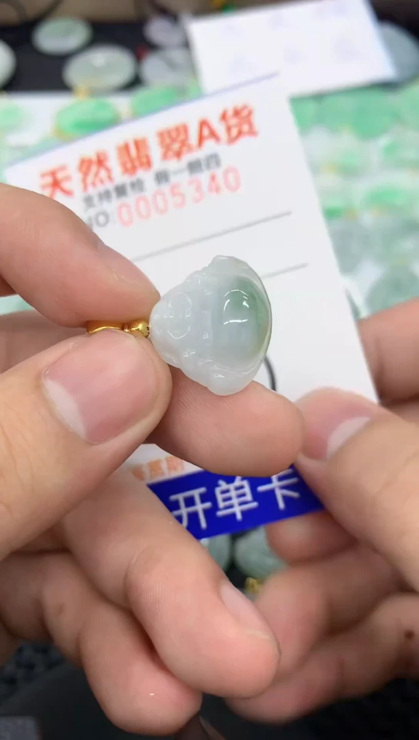【闪购商品】翡翠颈饰未镶嵌1111111111