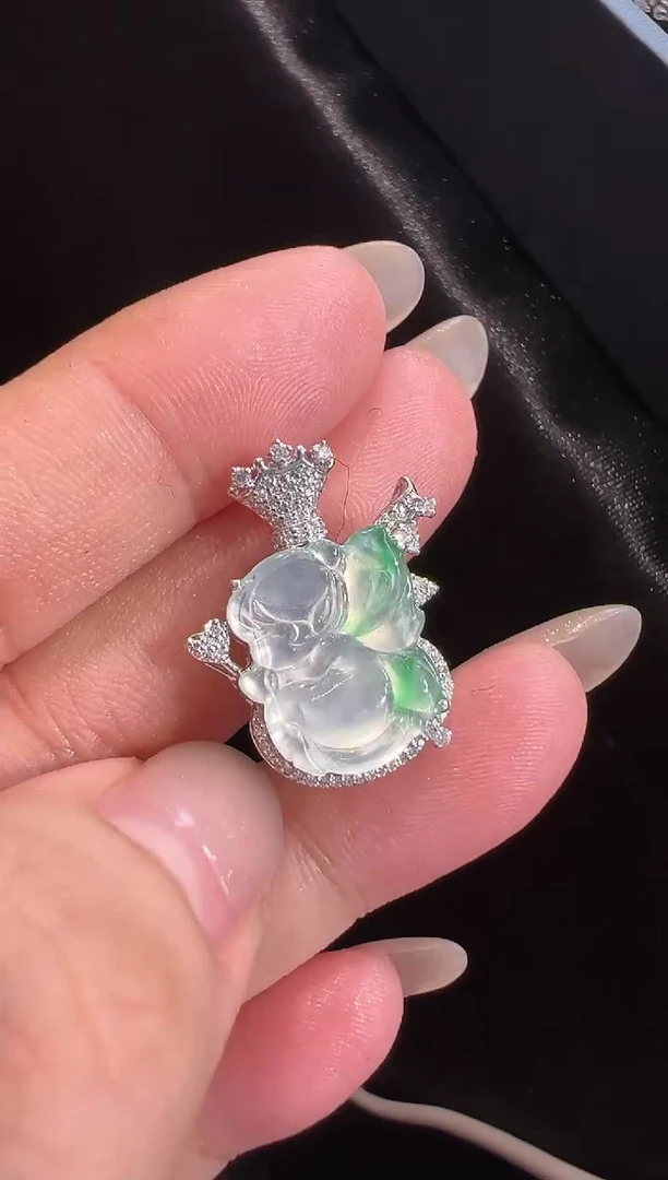 【闪购商品】翡翠吊坠(不含链)18K金镶嵌吊坠