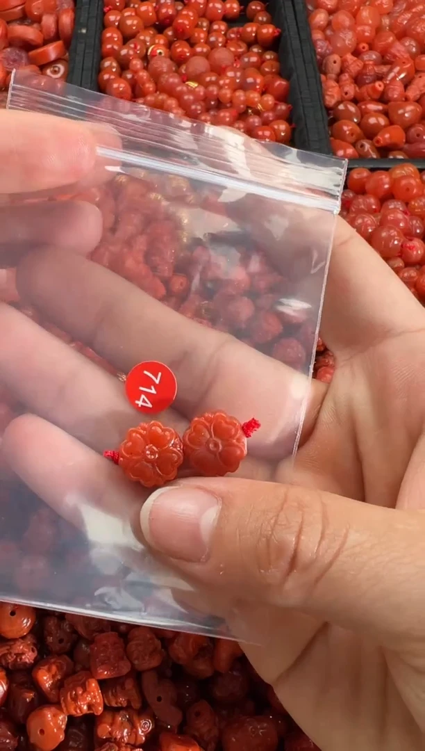 【闪购商品】南红玛瑙颈饰未镶嵌1