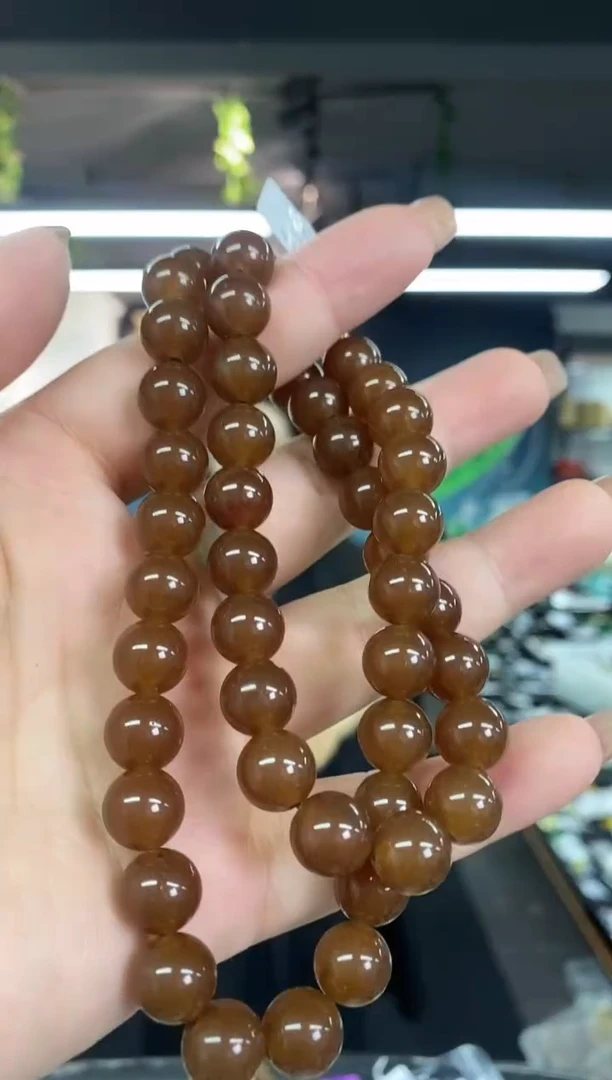 和田玉（糖玉）未镶嵌颈饰多样性发其一颜色微差
