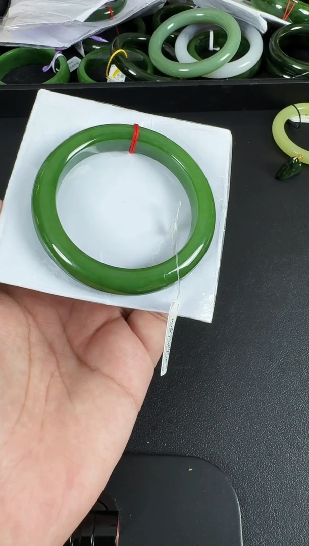 未镶嵌手镯和田玉（碧玉）约58.6*12*10MM