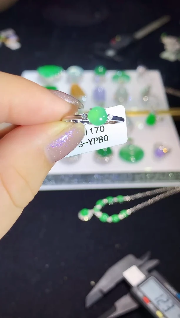 翡翠戒指18K金镶嵌L1170多样性发其一