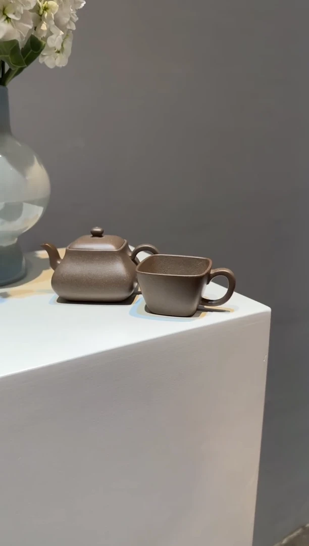 茶壶紫砂行**台【一壶一杯】风流宰相 青灰老段套组