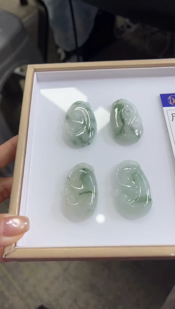 翡翠未镶嵌颈饰V33 /多样性发一件/配绳子