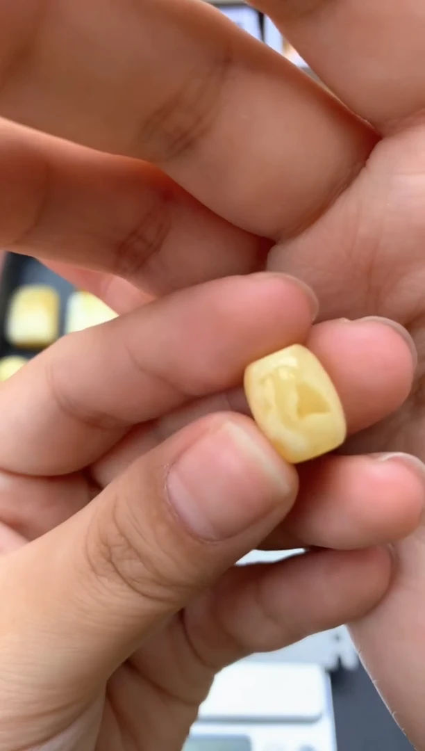 【闪购商品】琥珀珠宝奇石未镶嵌036琥珀蜜蜡花粉有纹小坑介意勿拍