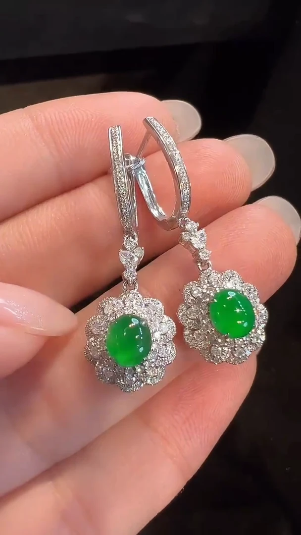 18K金镶嵌翡翠耳饰AL6