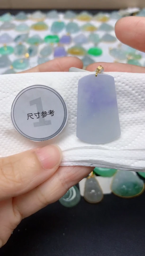 翡翠18K金镶嵌颈饰天然缅甸A货翡翠
