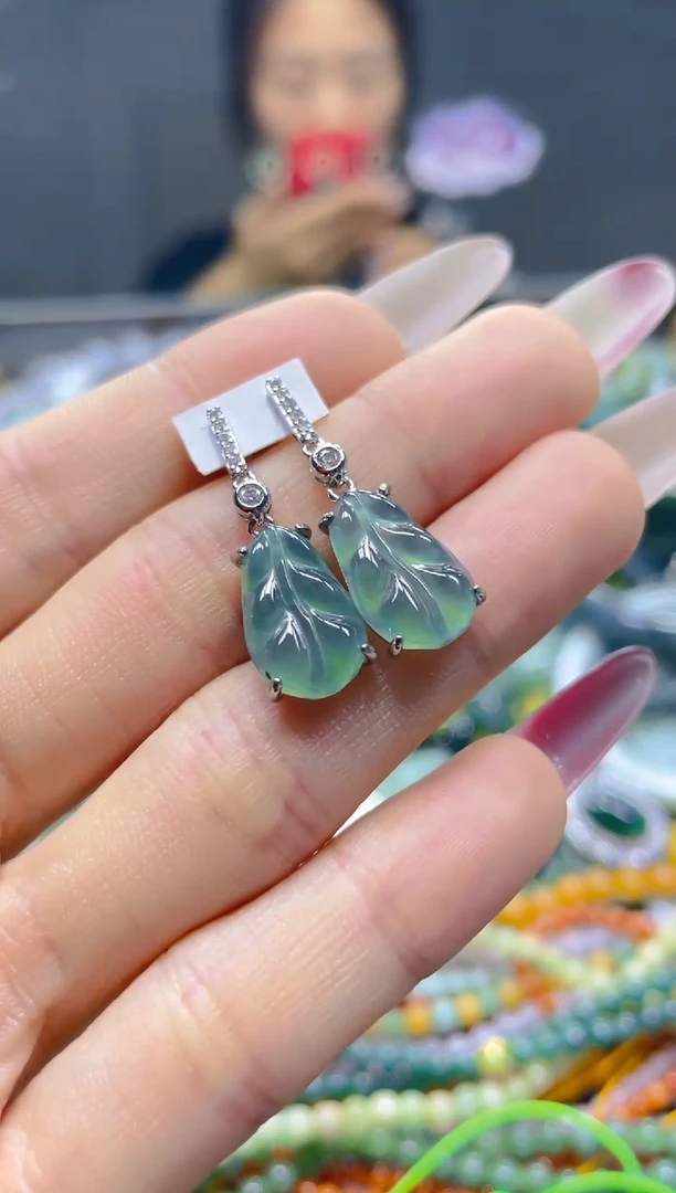 颈饰未镶嵌翡翠/T/翡翠A货，一件也是批发价