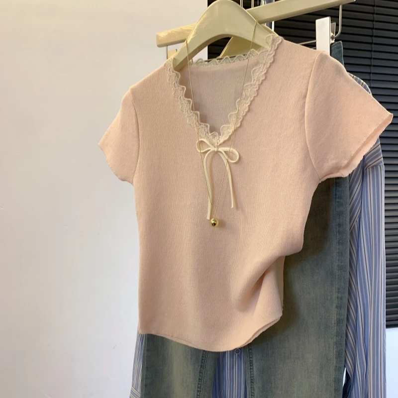 【80-180斤】法式蕾丝拼接冰丝短袖T恤女夏季V领遮肚减龄针织衫上衣